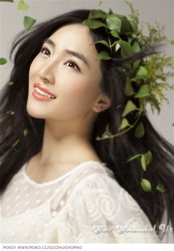 Chinese model 夏馨雨’s MOKO