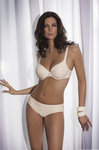 Manuela Arcuri - Lormar lingerie 2009 -x0p39nrisp.jpg