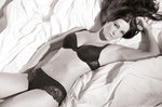Manuela Arcuri - Lormar lingerie 2009 -s0p39oi32g.jpg