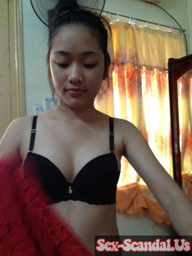 Vietnamese prostitute in the Do Son beach