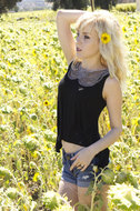 MelissaDrew-Sunflower-Summer-x60-01-Nov-2013-q34p5mw0b6.jpg