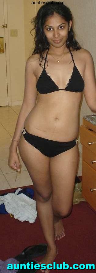 Desi_Nude_Arab_Girl_Bikini.jpg