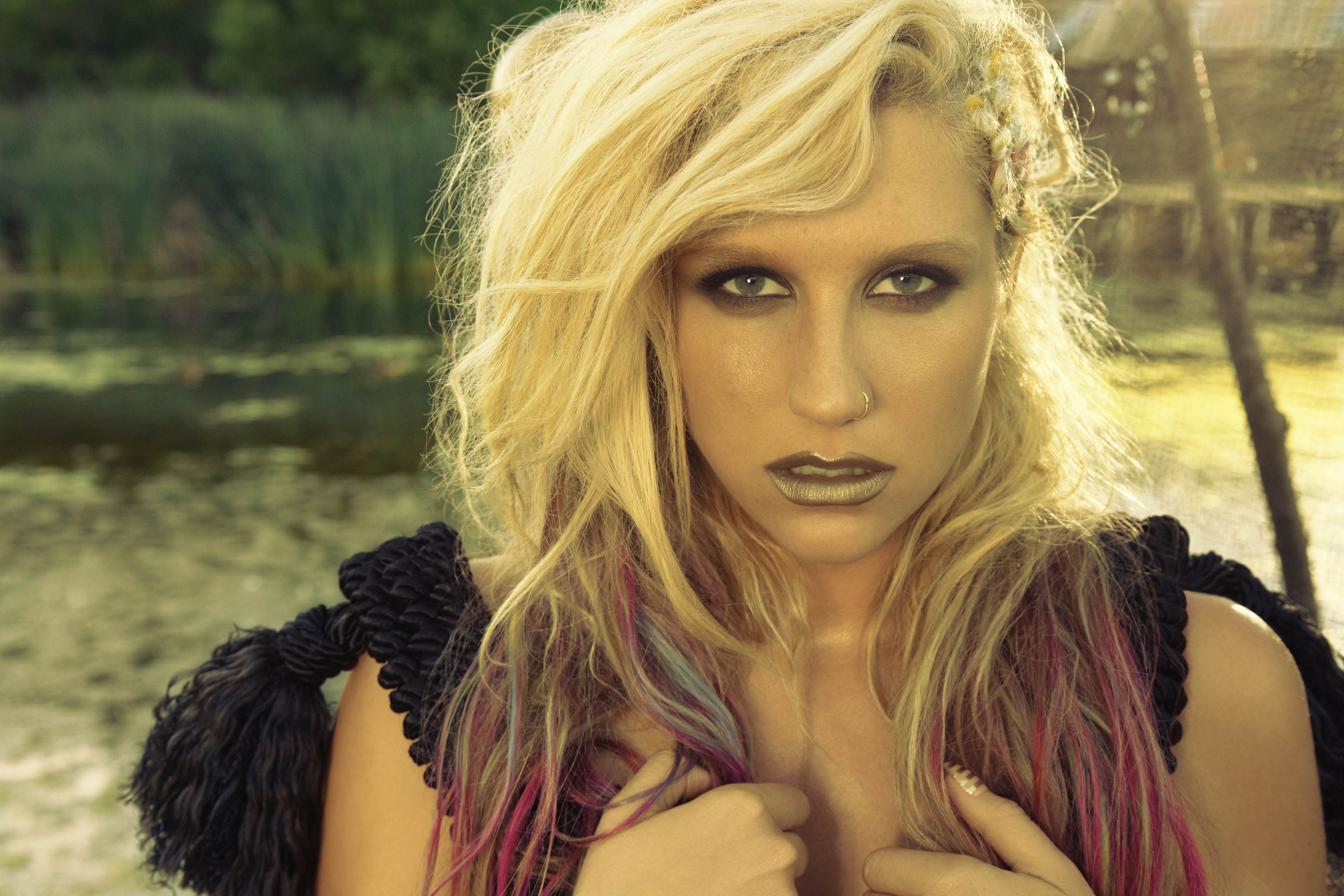 Kesha2012__4_.jpg