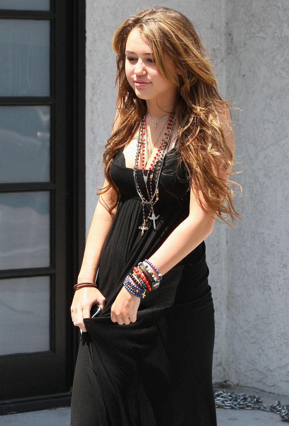 Miley-Cyrus-20090831_Out-n-About-Studio-City_May09_08562.jpg